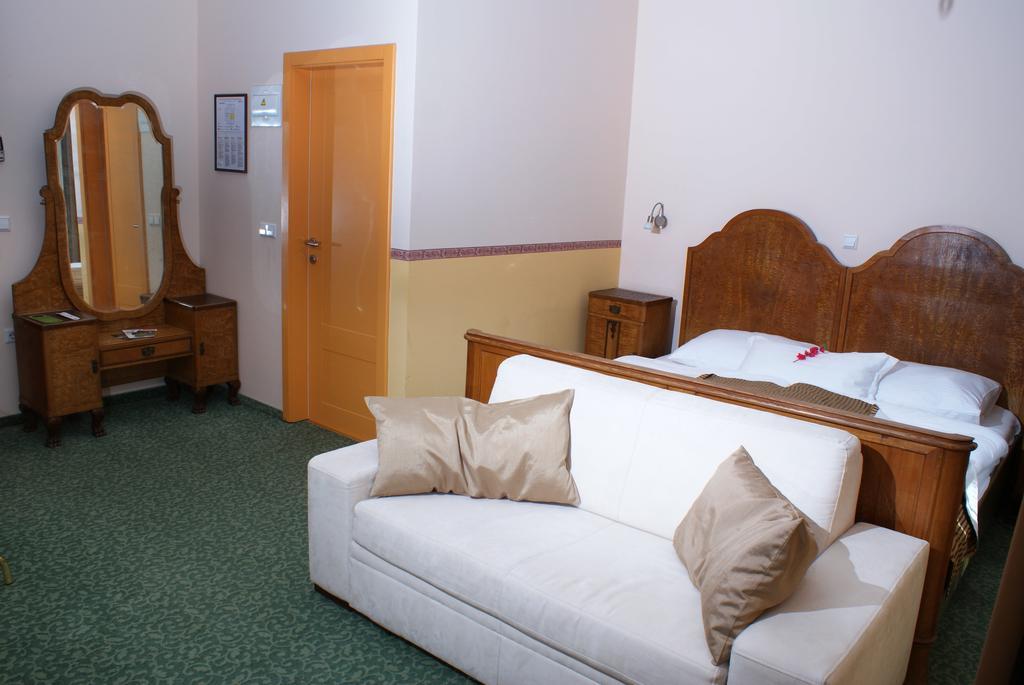 Hotel Park Ptuj Exterior photo